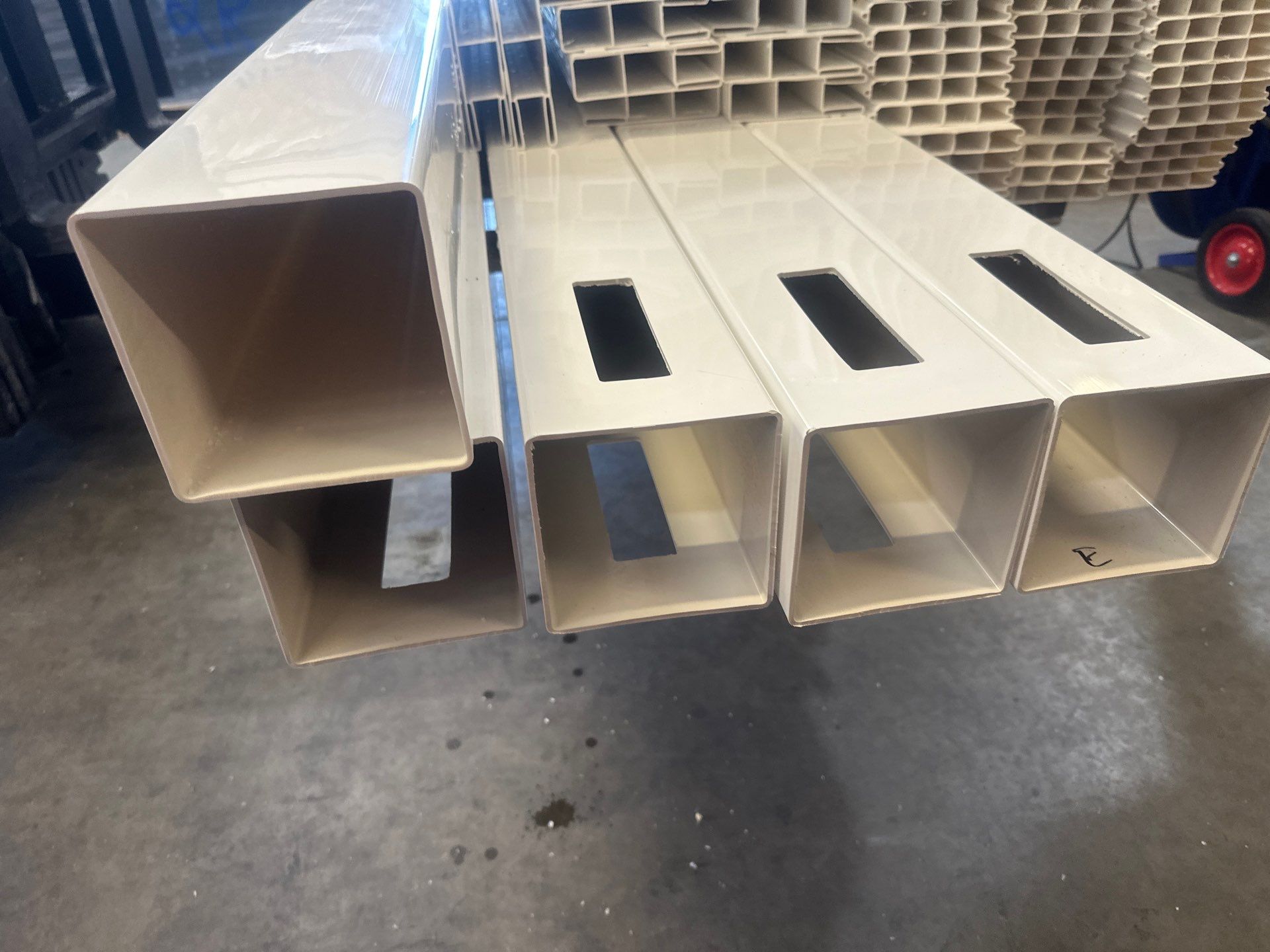 5X5X108 T&G Line Post - WHT