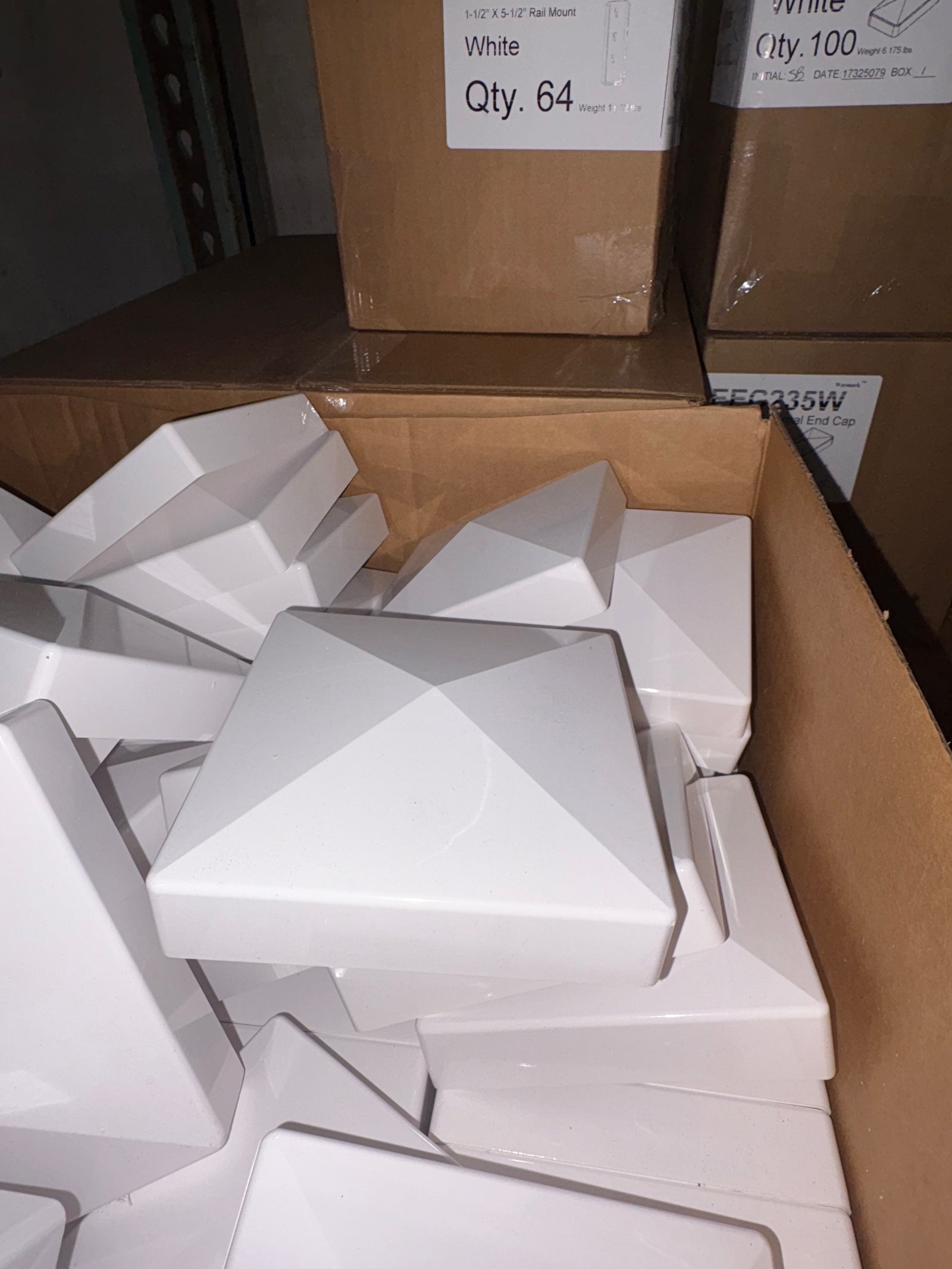 5x5 Pyramid Cap- White