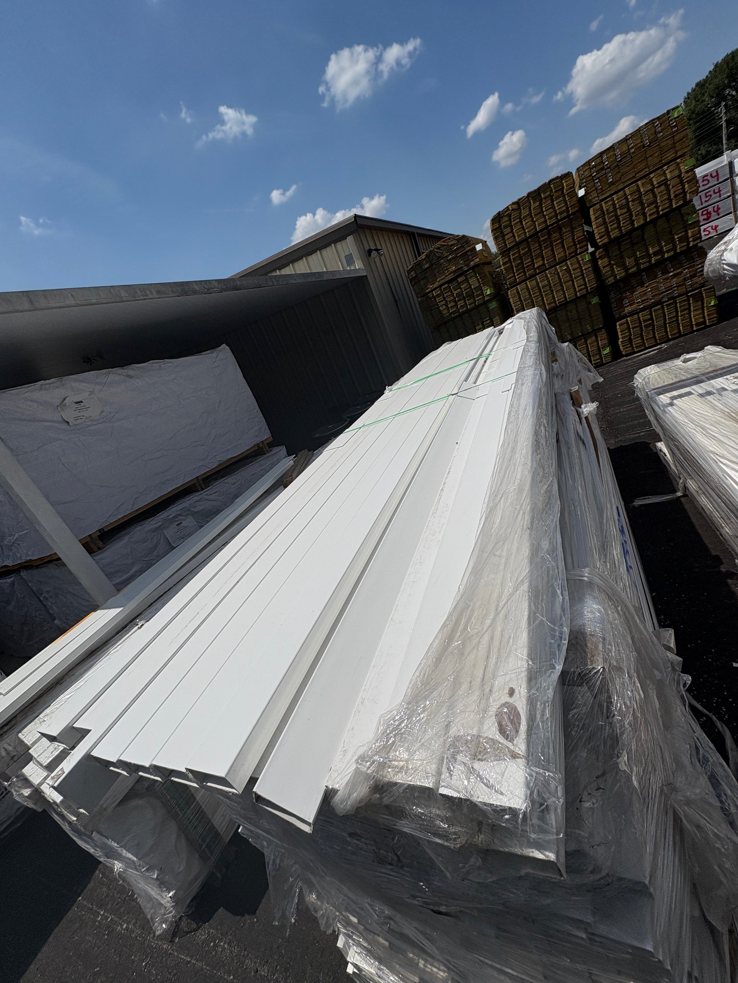 7/8"x6"x192" T&G Picket-WHT